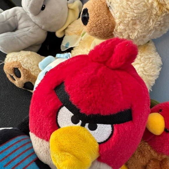 Stuffie Lot! 6 stuffed animals packaged for your little one. Like new. - Picture 5 of 6